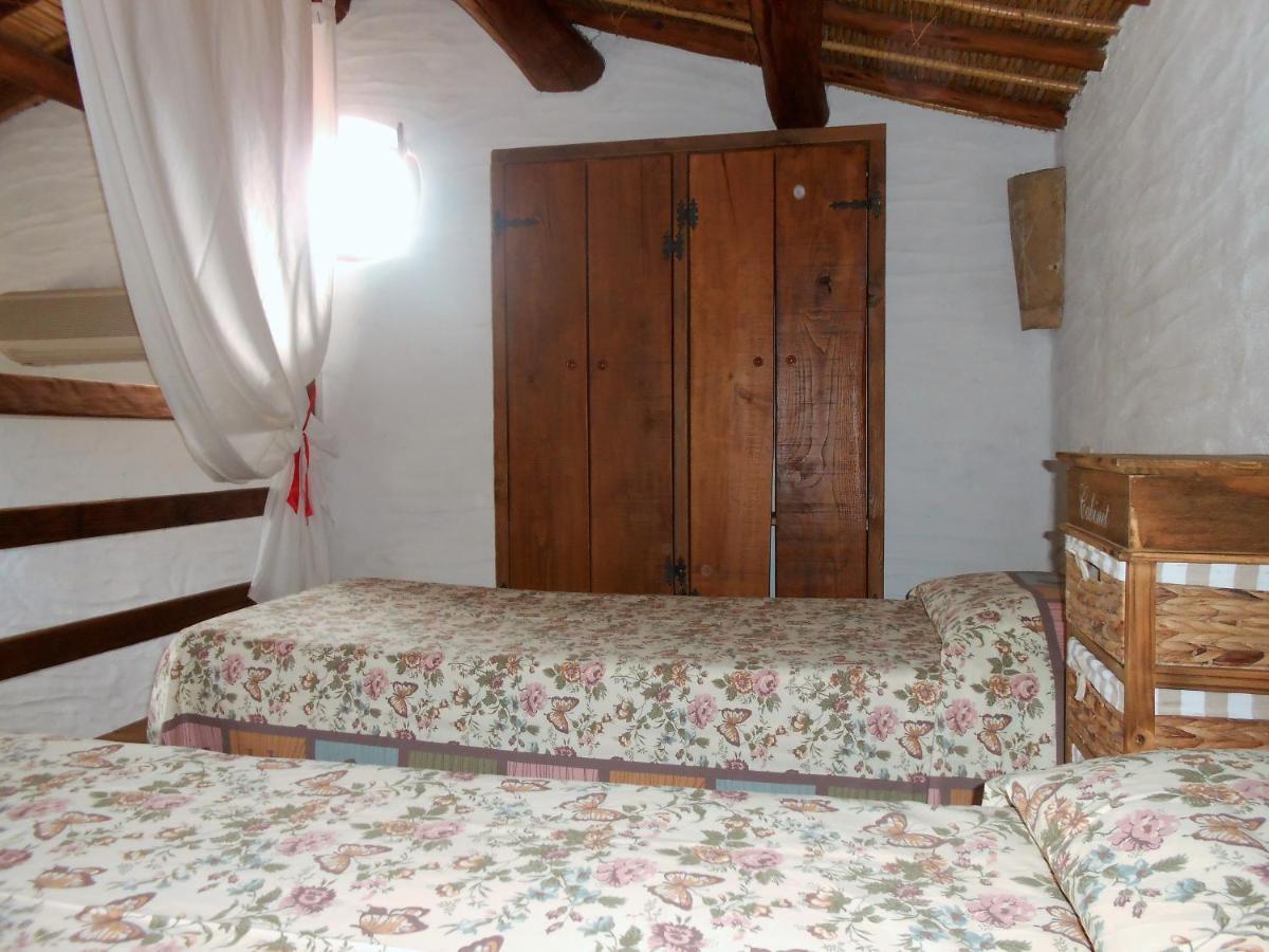 Domus Antiga Appartamenti San Giovanni Suergiu Ngoại thất bức ảnh