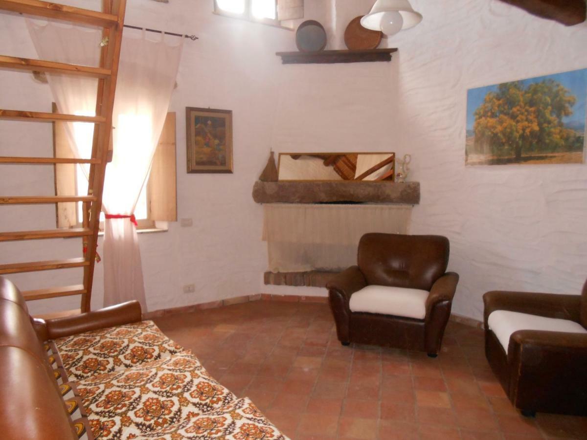 Domus Antiga Appartamenti San Giovanni Suergiu Ngoại thất bức ảnh